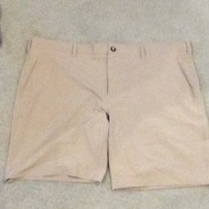 Men’s Khaki under armour shorts